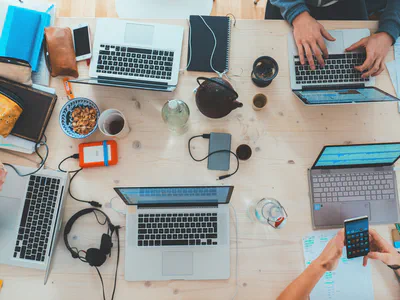 Tren Digital Marketing 2025: Strategic Insights for Business Executives